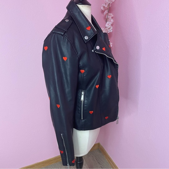 💔 Heart Embroidered Faux Leather Moro Jacket 💔 - Picture 5 of 11